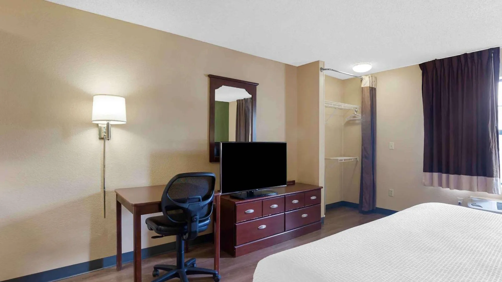 Extended Stay America Suites - North Chesterfield - Arboretum Hotel
