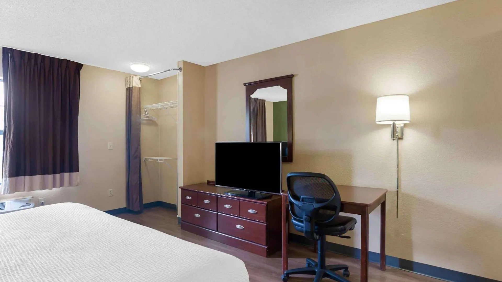 Extended Stay America Suites - North Chesterfield - Arboretum Hotel